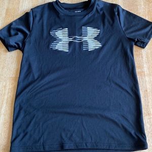 Boys under Armour shirt